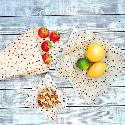 Bivaxdukar 3 pack med prickar tillsammans med matvaror