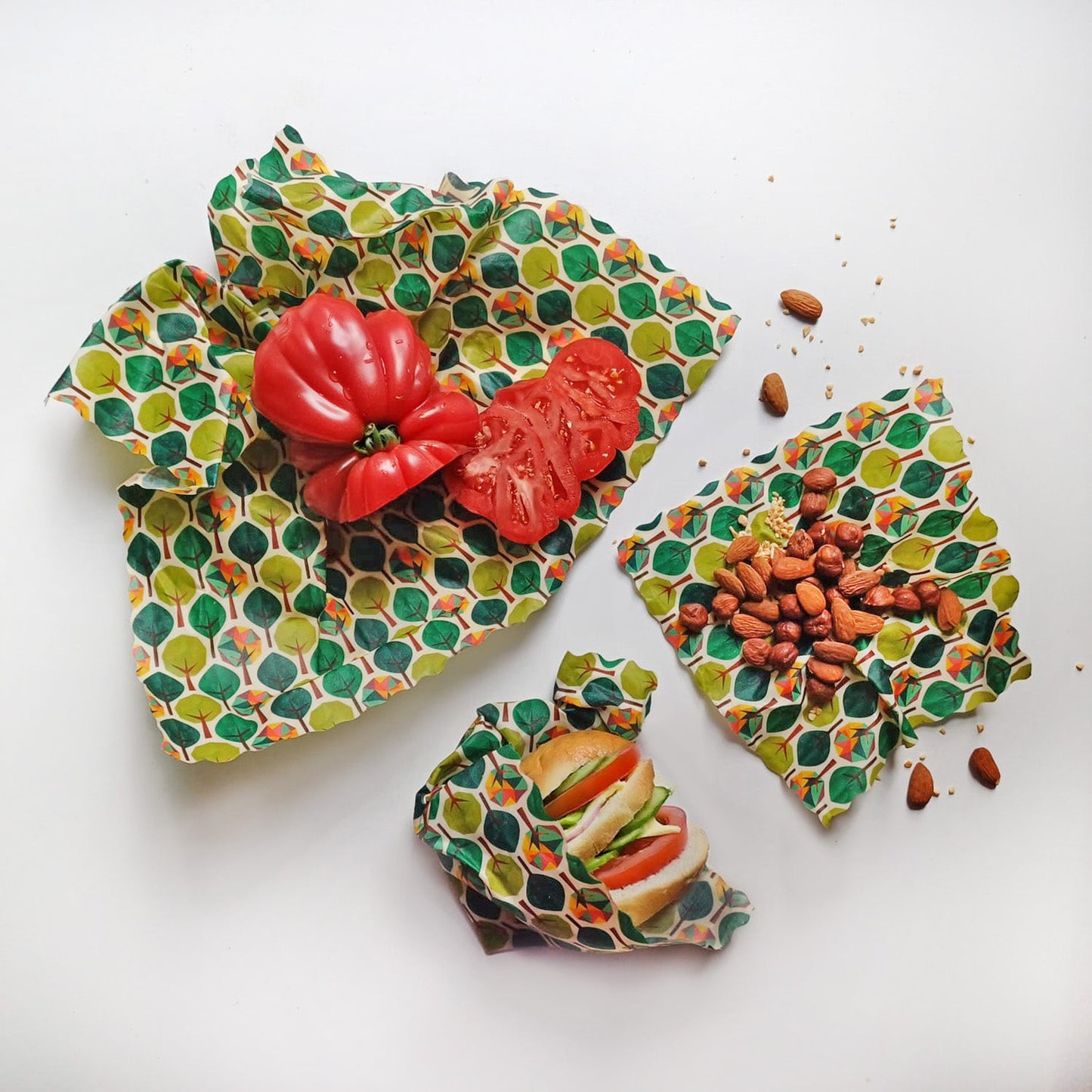 Bivaxdukar 3 pack med skogsträd tillsammans med matvaror