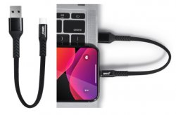 Snabbladdare USB till USB C på 20cm från Uniq i färgen svart.